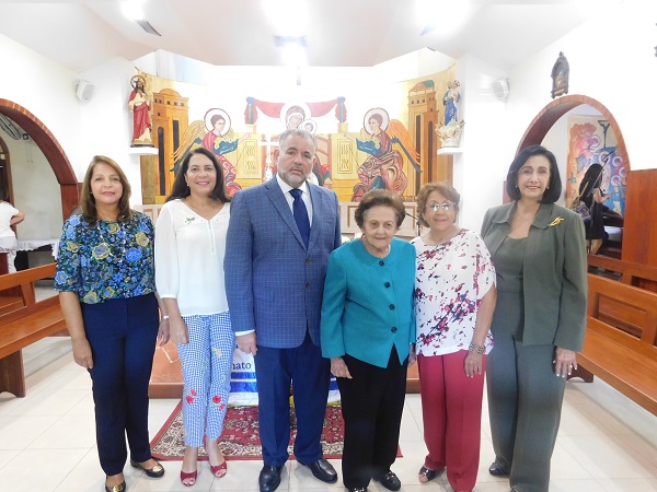 Altagracia Marinez, Nadia Rondón, Wilfredo Mallen, Mary Marranzini, Josefina Morfa de Kotum y Rosalia Alvarez