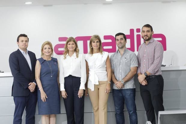 Marcos Bergés, Patricia González, Pilar González, Jackeline González, Ricardo Tarrazo, Bryant Ceballos.