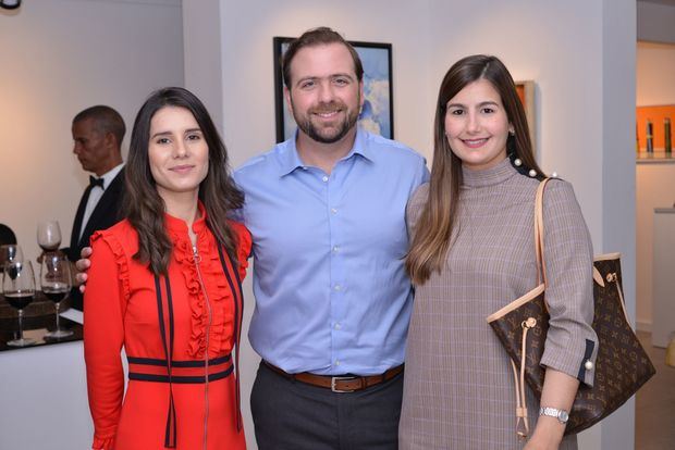 Amanda Ferrerira, Juan Carlos Rodriguez,Julia Ferreira.