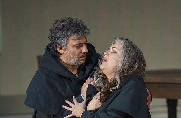 Anna Netrepco y Jonas Kaufmann en 'La Forza del Destino'. (Foto:Cortesía).