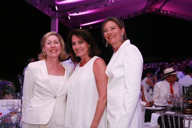 Anne Froke,Tracy Abbosh y  Ana María Beijderwellen.