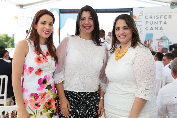 Annerys Melendez, Carolina Steffani y Vivian Reyes