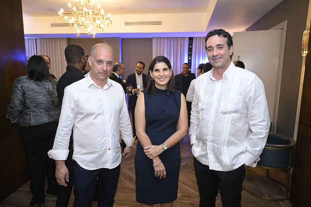 Antonio Araujo, Sandra Manon y Alvaro De Lima.