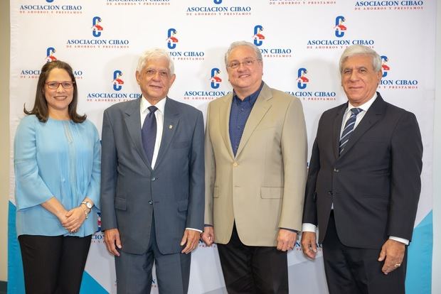 Yara Hernández, José Santiago Reinoso, Miguel Lama y Rafael Genao.