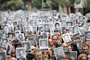 Un cuarto de siglo sin justicia por el peor atentado perpetrado en Argentina