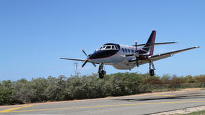 Pedernales recibe primer vuelo nacional desde La Isabela - El Higüero a Cabo Rojo