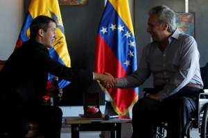 Líder opositor venezolano Guaidó dice que regresará a Caracas desde Ecuador