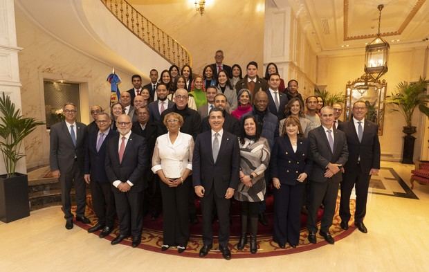 Ejecutivos de la entidad bancaria sostuvieron un encuentro con directores de medios
de comunicación y periodistas asistentes a la FITUR 2024.