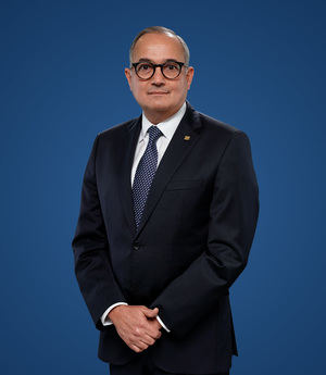 El señor Juan Lehoux Amell, vicepresidente ejecutivo senior de Tecnología y
Operaciones del Banco Popular Dominicano.