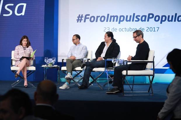 De izquierda a derecha, los señores Marco Botero, director de Soluciones Empresariales para Latinoamérica de Twitter; Antonio Chan, director de Ventas para Latinoamérica de LinkedIn y Bruno Maslo, director Negocios PYME para Latinoamérica de Facebook e Instagram. Les acompaña la señora Circe Almánzar, vicepresidente 