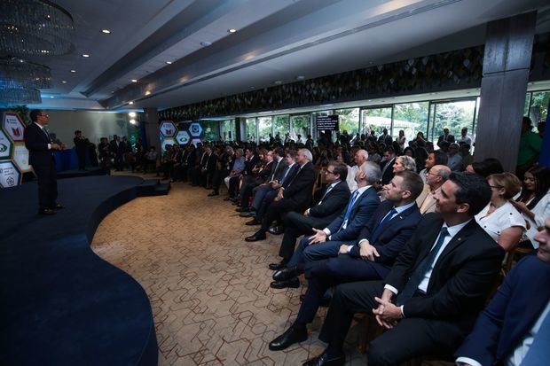 El lanzamiento del paquete “Hazte ECO” se llevó a cabo durante la presentación de la visión sostenible en materia medioambiental del Banco Popular Dominicano.