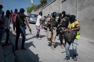 Bahamas evacua a sus siete diplomáticos en Haití a República Dominicana.