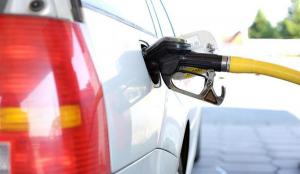 Precios de todos los combustibles continúan sin variación por tercera semana