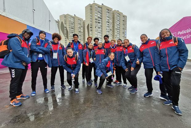 El equipo femenino de balonmano en la Villa Panamericana de Lima, Perú.