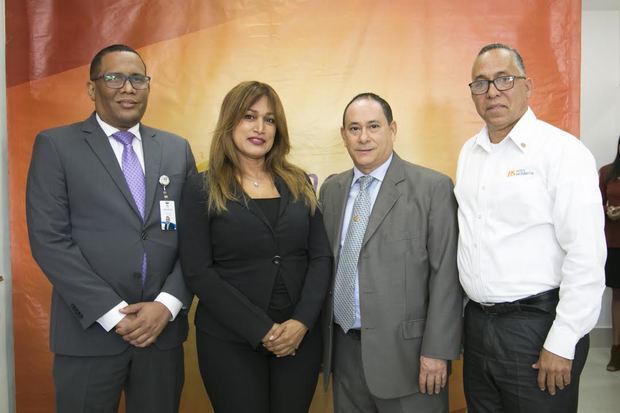 Henry Ruiz, representantes BanReservas, Ines Alvarez, Francisco Polo y Pablo Jiménez.