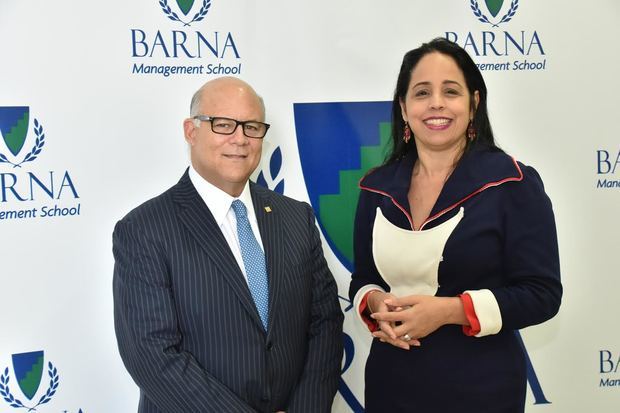 Eduardo Grullón y Jeanne Marion-Landais.