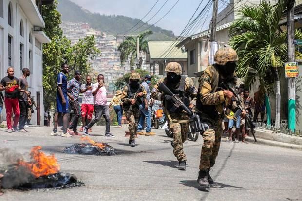 República Dominicana, España y Francia cierran sus embajadas en Haití.