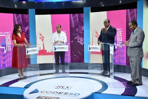 Segunda ronda de 'Santo Domingo Debate' enfrenta candidatos a cabildo de SDO.