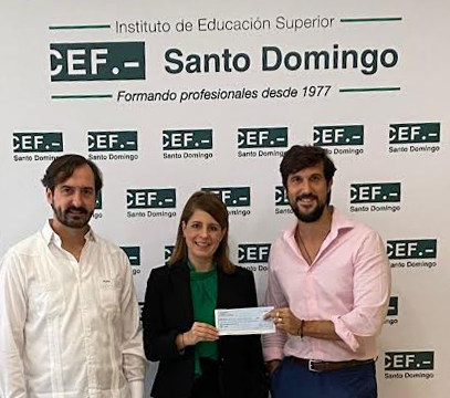 CEF Santo Domingo participa en la obra social de William Ramos.
