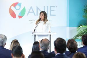Claudia Finke asume la presidencia de ANJE, marcando un hito en el liderazgo femenino empresarial