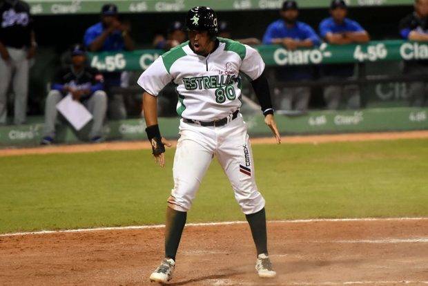 Chris Madera, Estrellas Orientales.