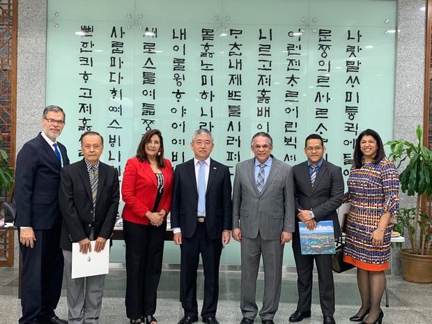 MAP coordina cooperación técnica de Corea con embajador. 