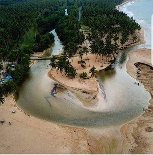 Desembocadura del río Arroyo Salado en la Playa La Boca0