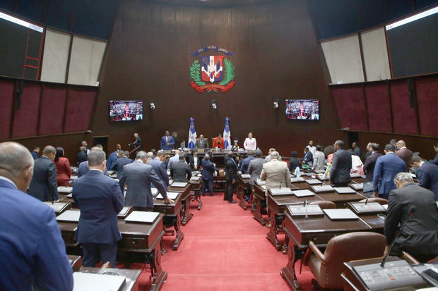La Cámara de Diputados aprobó este viernes en primera lectura el proyecto de ley de Presupuesto General del Estado para el año 2023, que deberá recibir su visto bueno en segunda lectura el próximo martes y pasar luego al Senado.