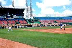 Campeonato de béisbol otoño invernal se celebrará sin presencia de fanáticos