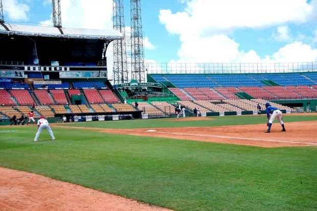 Campeonato de béisbol otoño invernal se celebrará sin presencia de fanáticos.