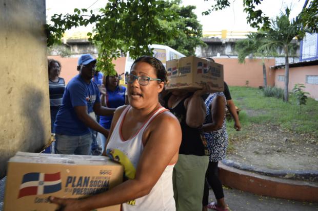 Plan Social realiza amplio operativo de fin de año en el Gran Santo Domingo