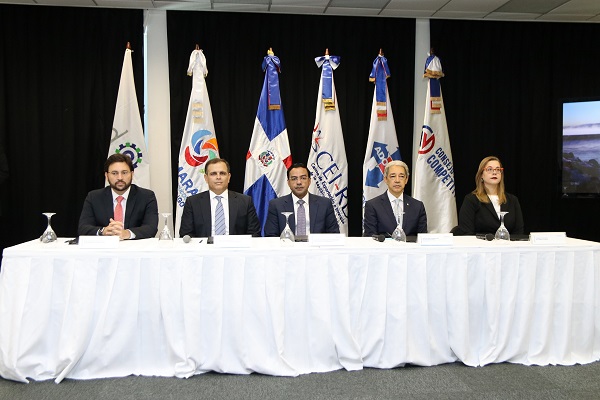 Carlos Rodríguez, Jochi Vicente, Marius De León, Luis Concepción y Laura Del Castillo.
