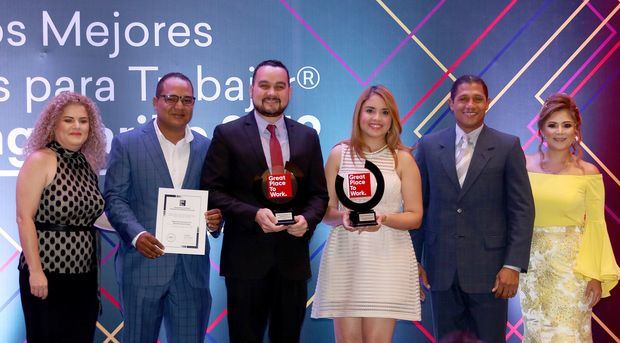 Carolina Muñoz, Carlos Rodríguez, Jonathan Nouel, Nathali Senior, Franklin de la Cruz y Lesslie de Davidovich.