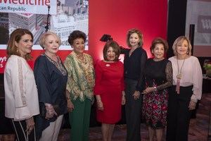 Carolina Perrota, Ivonne Rodriguez, Liliana Llaveria, Melba Nuez, Pamen Yunen, Belkis Palacios y Maricela Thomen.