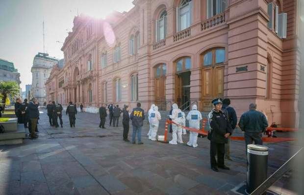 Policía argentina trabaja en la Casa Rosada y Cámara de Diputados tras recibir amenazas de bombas.