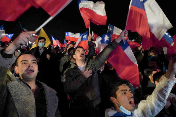 Chile rechaza con un aplastante 62,2 % la propuesta de nueva Constitución