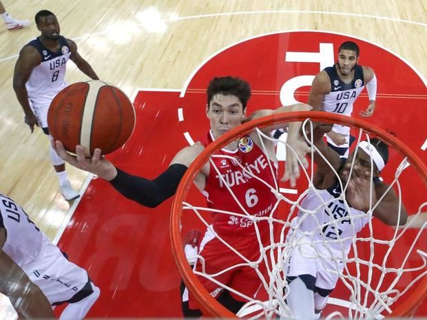 Turquía casi derrota a Estados Unidos (93-92) en la cuarta jornada del Mundial de China 2019.