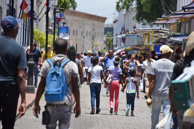 Cultura y el INTRANT cerrarán a partir del lunes calles Ciudad Colonial por celebración de la Feria del Libro 2022