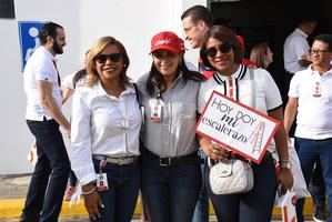 Ivonne Vásquez, Oscares Troncoso y Rosanna Vásquez.