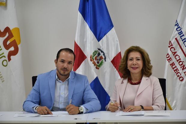 Claudio Caamaño y Melba Segura de Grullón.