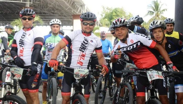 Participantes en el evento de ecoturismo