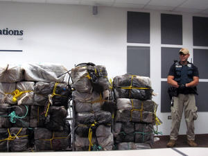 Incautan 464 kilos de cocaí­na en ferry con ruta de Santo Domingo a P.Rico