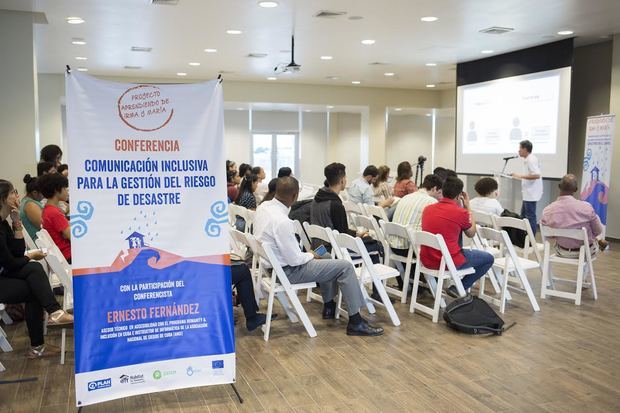 Conferencia Comunicación Inclusiva para la GDR.