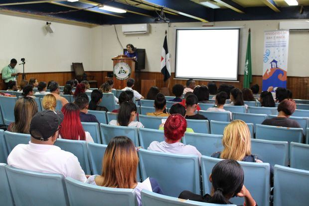 onferencia Comunicación Inclsuiva para Gestión de Riesgo de Desastres.