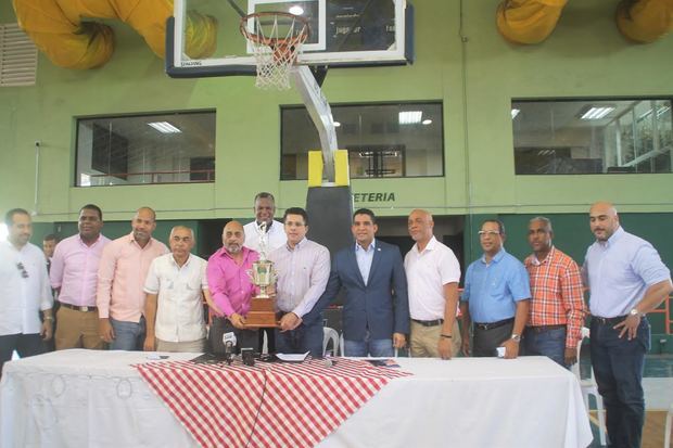 Ayuntamiento del Distrito Nacional dará su respaldo a la versión 43 del Torno de Baloncesto del Distrito Nacional, Copa Santo Domingo de Guzmán.