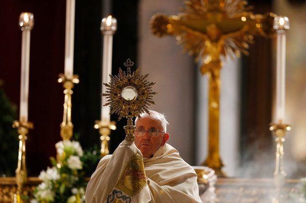 La expresión Corpus Christi, que traducida al español significa «el cuerpo de Cristo» y que designa la 'festividad con que la Iglesia católica celebra la institución de la eucaristía'.