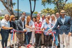 Corte de cinta inauguración Parque Rosmil.