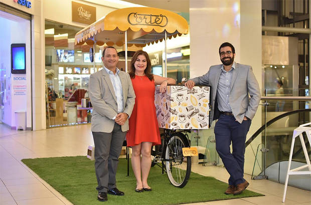 En la inauguración del Bosque Mágico de Agora Mall, es el escenario para la presentación del nuevo concepto de venta  de Cortes Hermanos: Choco-Bike Cortés.