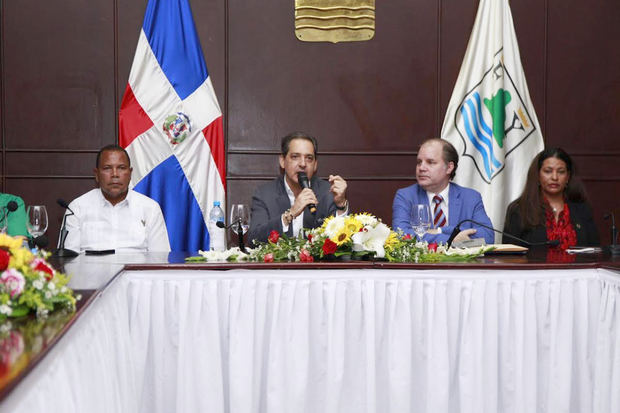 Roquelito García, Ramón Pastor De Moya, Joan Ferrer y Angélica López.