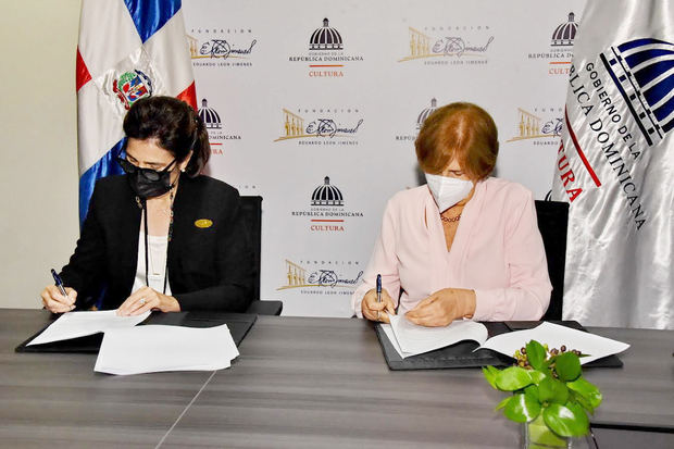 El acuerdo fue firmado por la ministra de Cultura, Carmen Heredia de Guerrero, y la presidenta de la Fundación Eduardo León Jimenes, María Amalia León.  